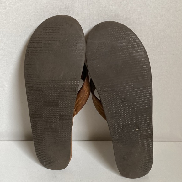 Rainbow Luxury Leather Arch Support Flip Flop with 1” strap - Picture 10 of 16